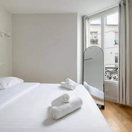 Cozy And 2bdr Modern In 10th * Paris