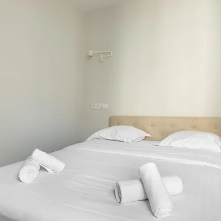 Cozy And 2bdr Modern In 10th * Paris